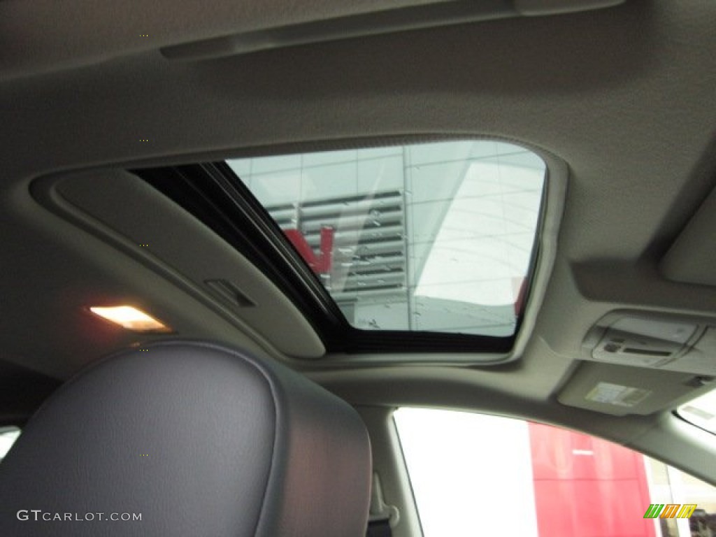 2011 Rogue SL AWD - Wicked Black / Black photo #10