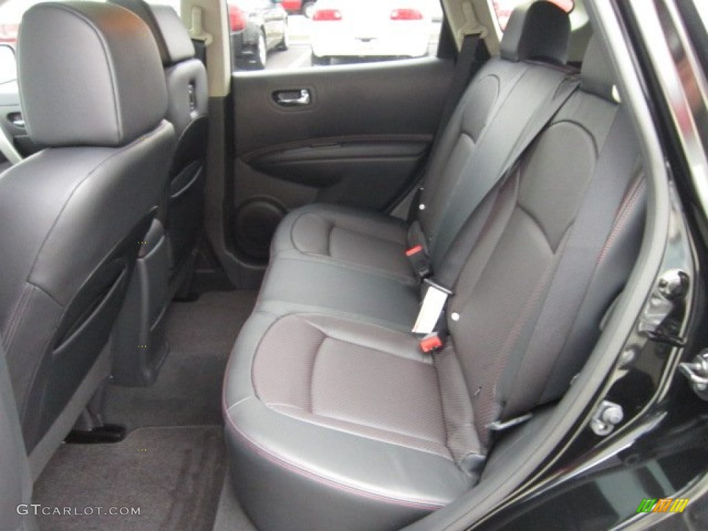 2011 Rogue SL AWD - Wicked Black / Black photo #13