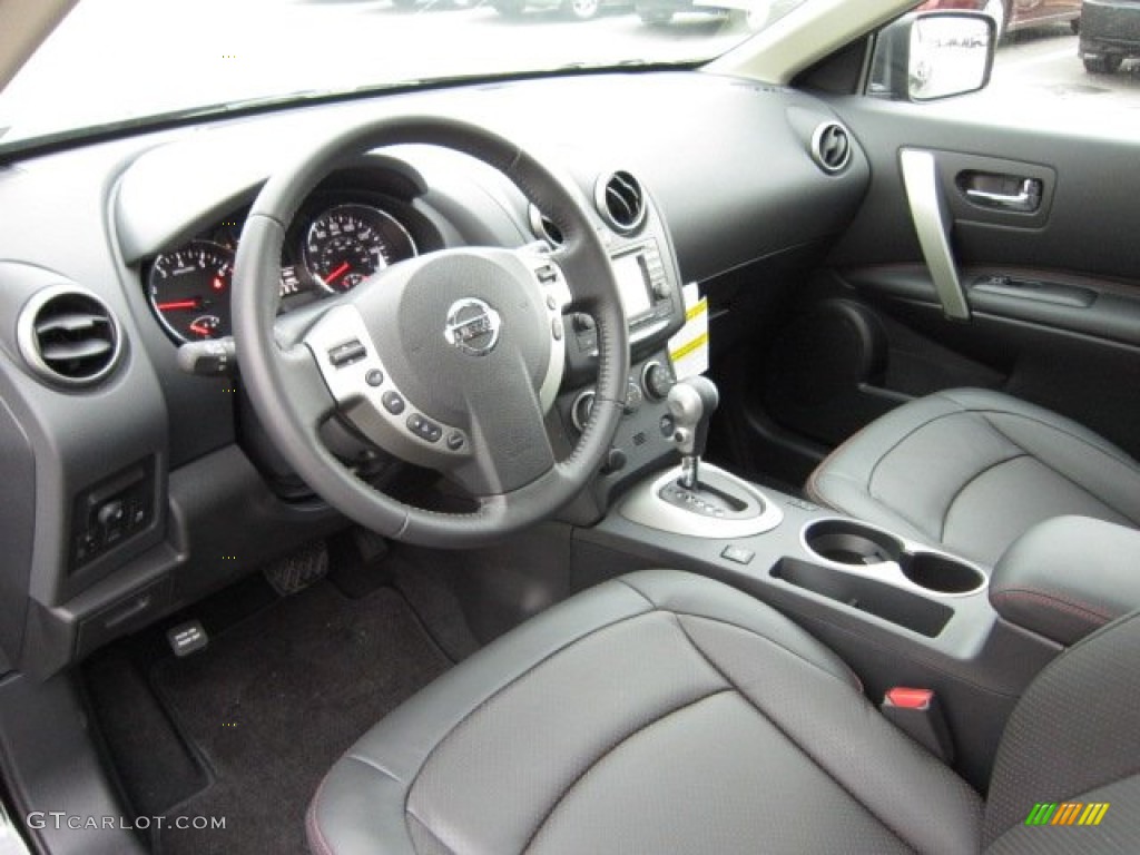 2011 Rogue SL AWD - Wicked Black / Black photo #16