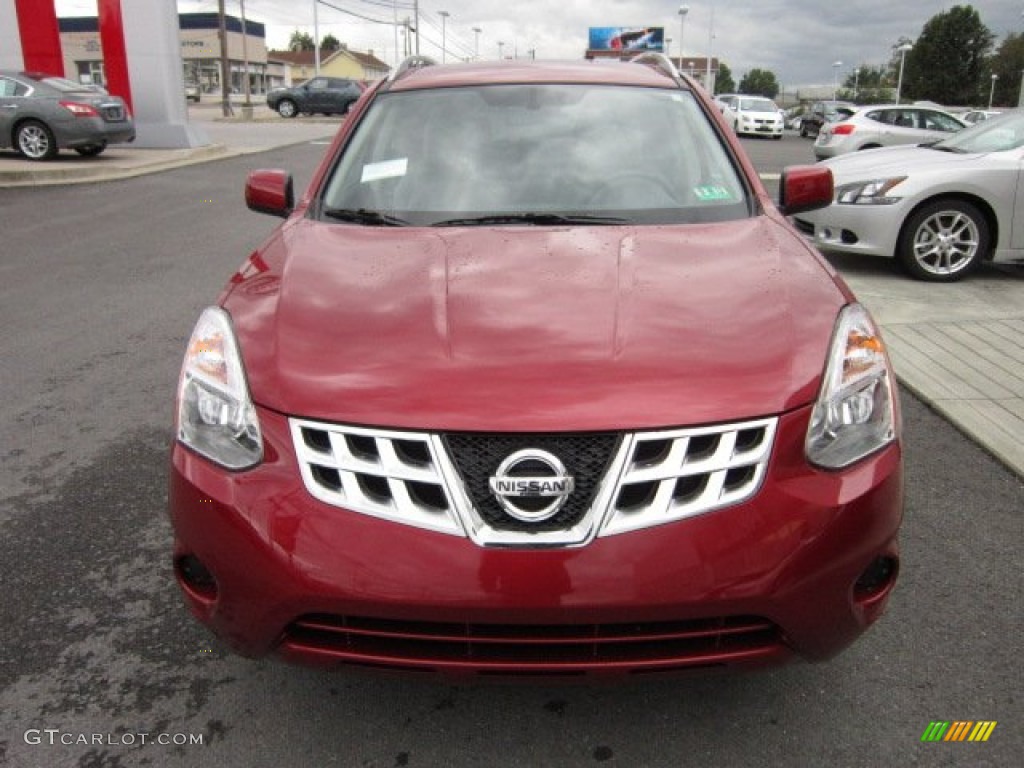2011 Rogue SV AWD - Cayenne Red / Gray photo #2