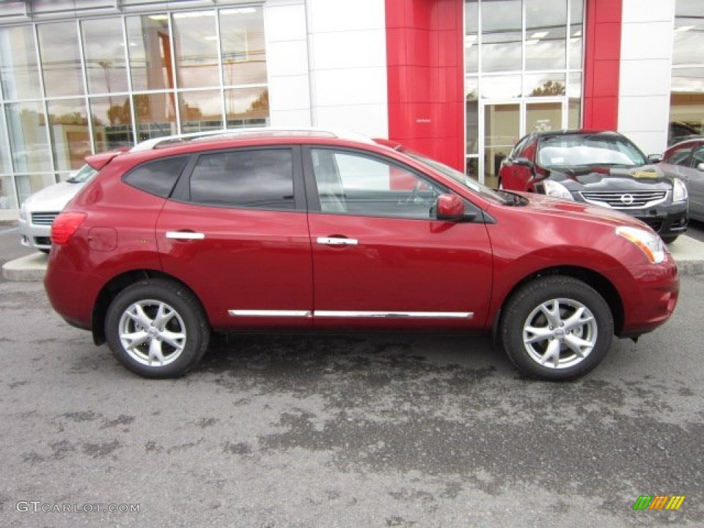 2011 Rogue SV AWD - Cayenne Red / Gray photo #8