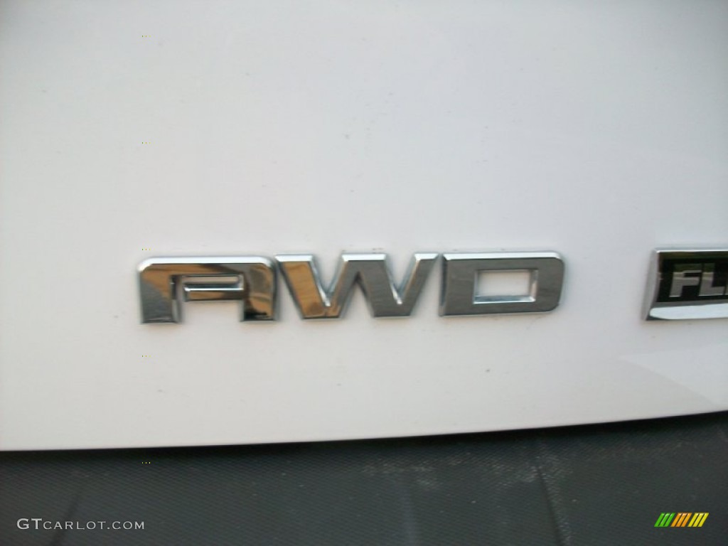 2011 GMC Terrain SLT AWD Marks and Logos Photos