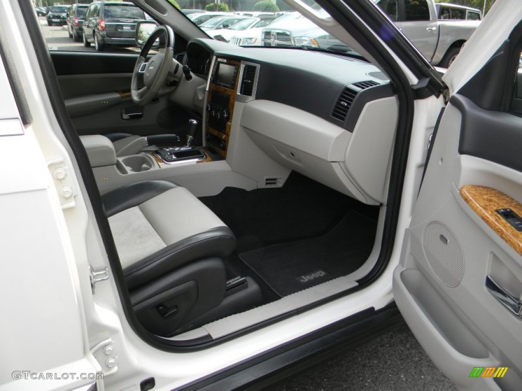 2009 Grand Cherokee Limited 4x4 - Stone White / Medium Slate Gray/Dark Slate Gray Mckinley Leather photo #17