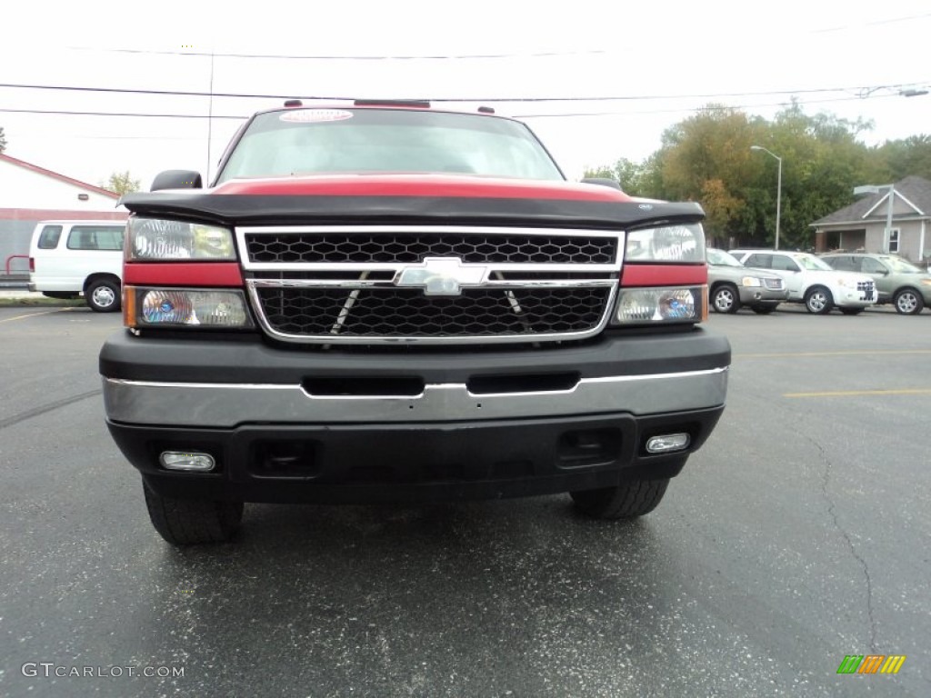 2006 Silverado 1500 Z71 Regular Cab 4x4 - Victory Red / Dark Charcoal photo #5