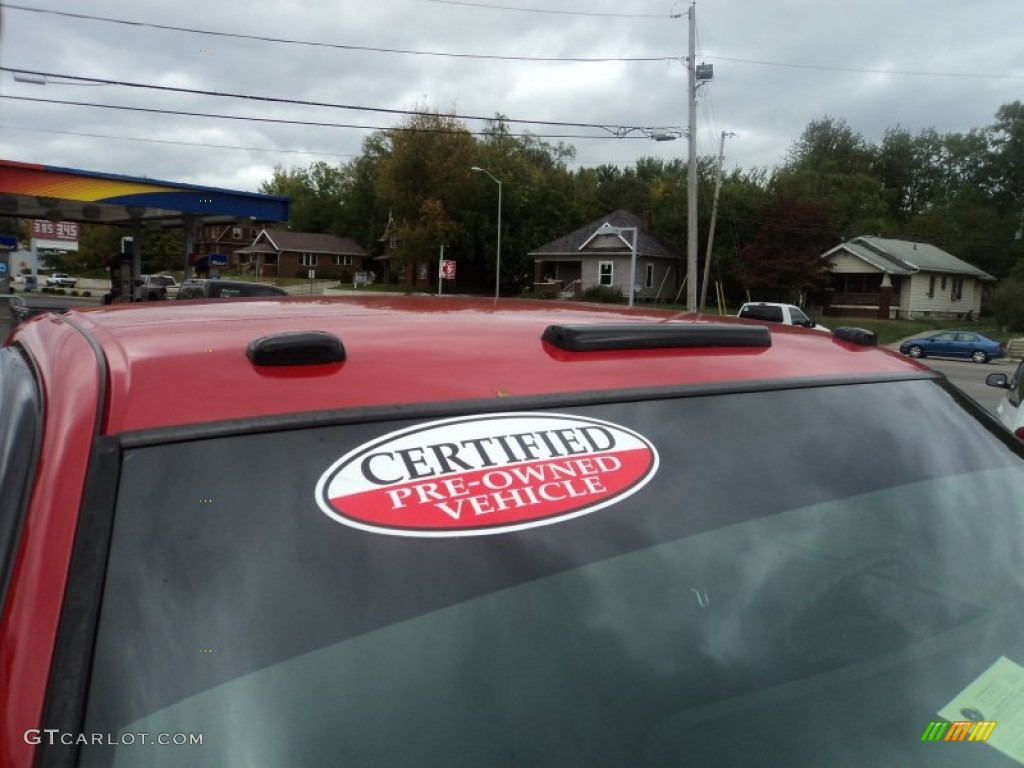 2006 Silverado 1500 Z71 Regular Cab 4x4 - Victory Red / Dark Charcoal photo #14