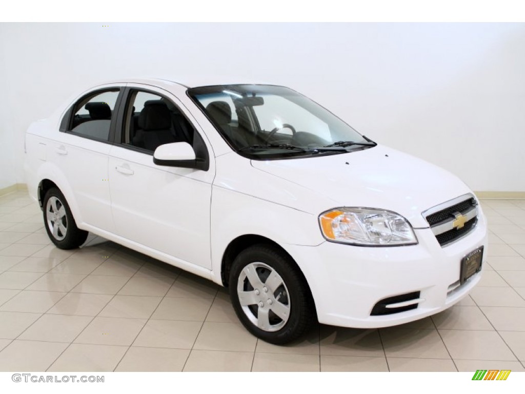 2010 Aveo LT Sedan - Summit White / Charcoal photo #1