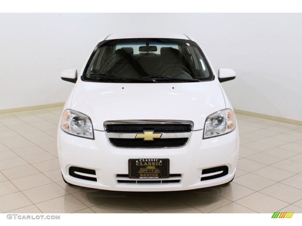 2010 Aveo LT Sedan - Summit White / Charcoal photo #2