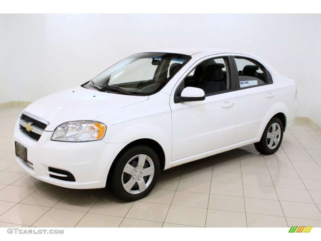 2010 Aveo LT Sedan - Summit White / Charcoal photo #3