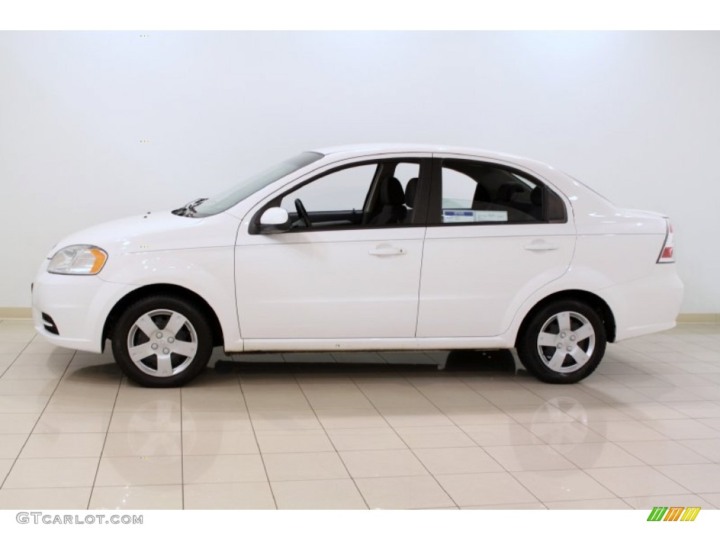 2010 Aveo LT Sedan - Summit White / Charcoal photo #4