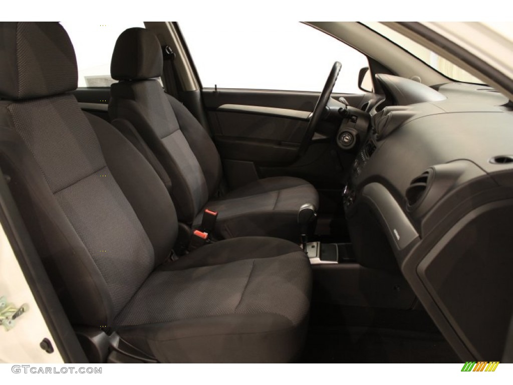 2010 Aveo LT Sedan - Summit White / Charcoal photo #10