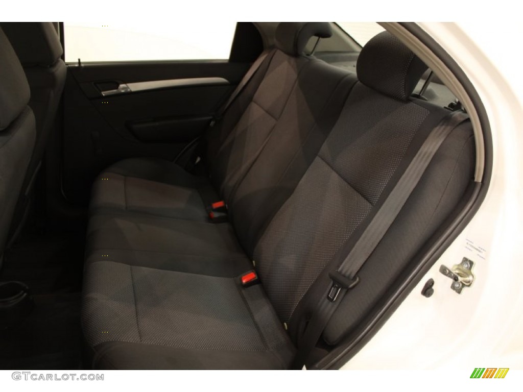 2010 Aveo LT Sedan - Summit White / Charcoal photo #12