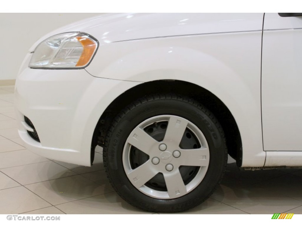 2010 Aveo LT Sedan - Summit White / Charcoal photo #16