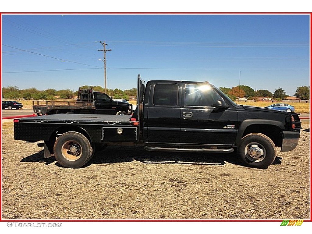 2004 Silverado 3500HD LS Extended Cab 4x4 Chassis - Black / Dark Charcoal photo #8