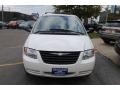 2006 Stone White Chrysler Town & Country   photo #11