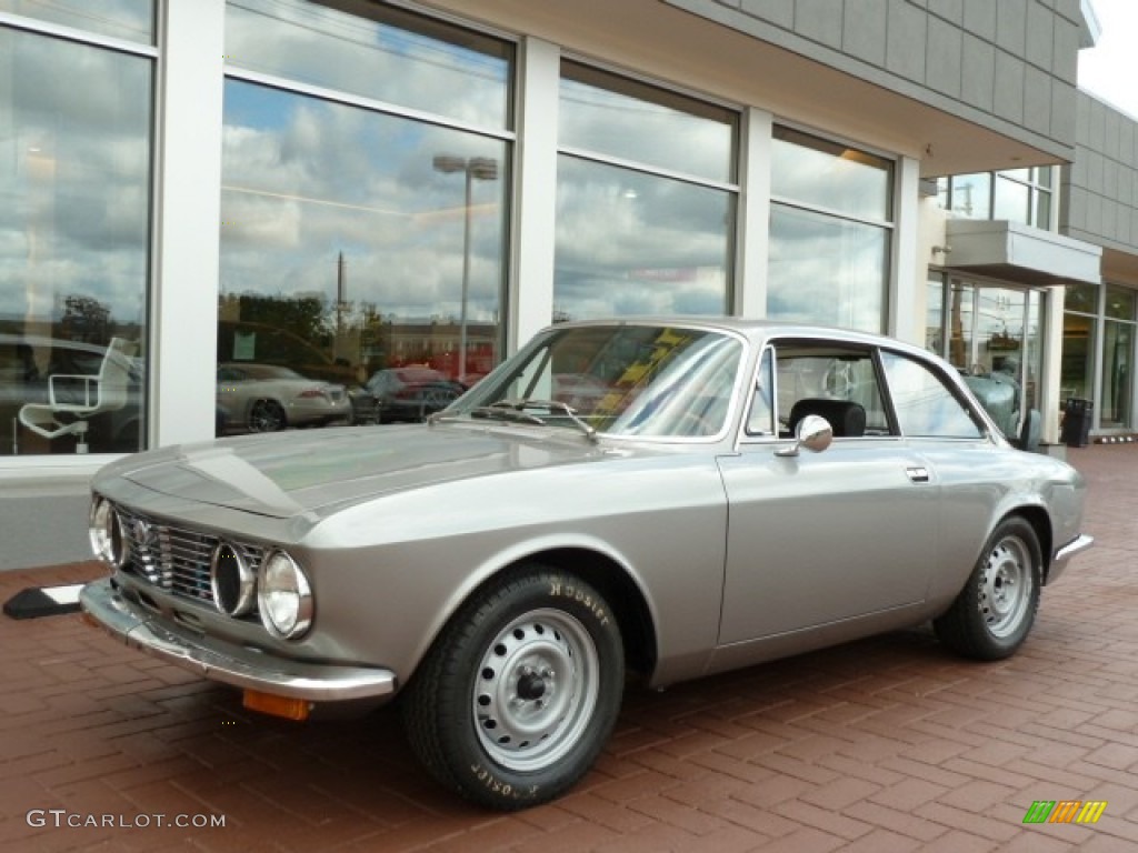 1974 Alfa Romeo GTV 2000 Exterior Photos