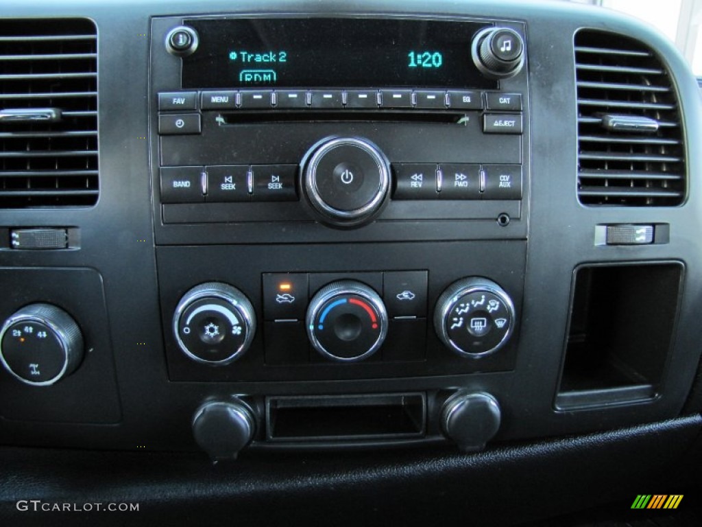 2008 Chevrolet Silverado 3500HD LT Extended Cab 4x4 Audio System Photo #54784377
