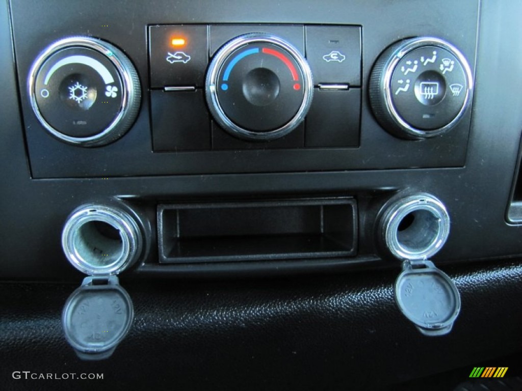 2008 Chevrolet Silverado 3500HD LT Extended Cab 4x4 Controls Photo #54784389