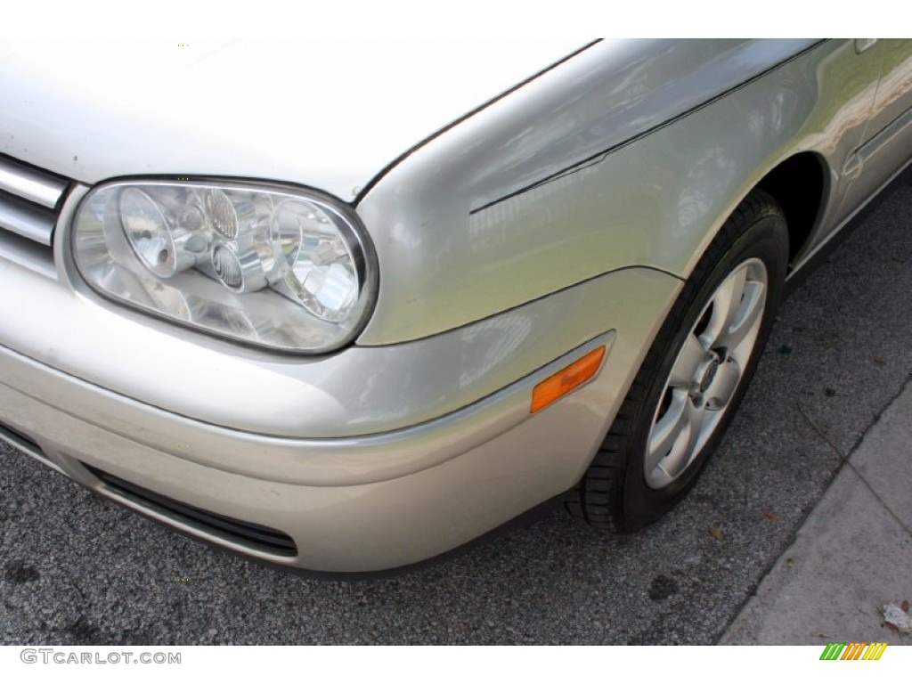2001 Cabrio GLX - Desert Wind Metallic / Black photo #24