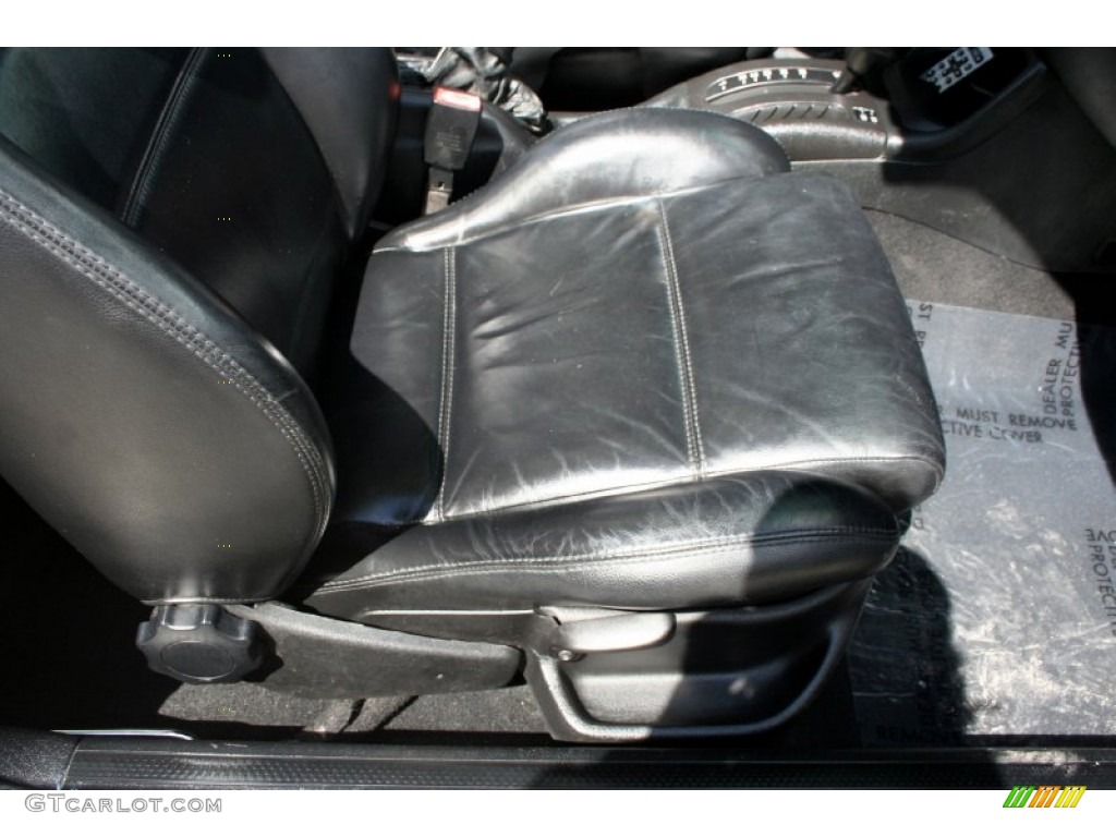 2001 Cabrio GLX - Desert Wind Metallic / Black photo #40