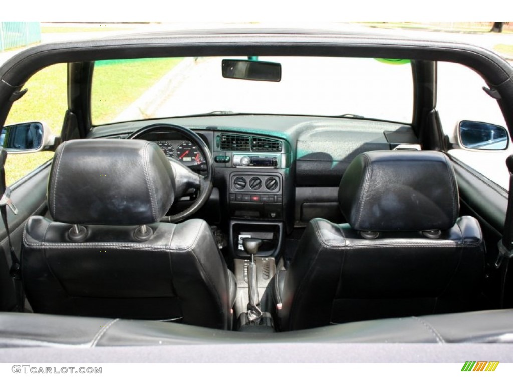 2001 Cabrio GLX - Desert Wind Metallic / Black photo #46