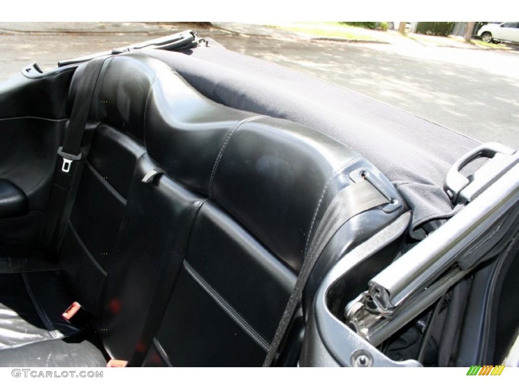 2001 Cabrio GLX - Desert Wind Metallic / Black photo #51
