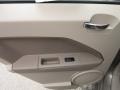 Light Khaki Metallic - Caliber SE Photo No. 15