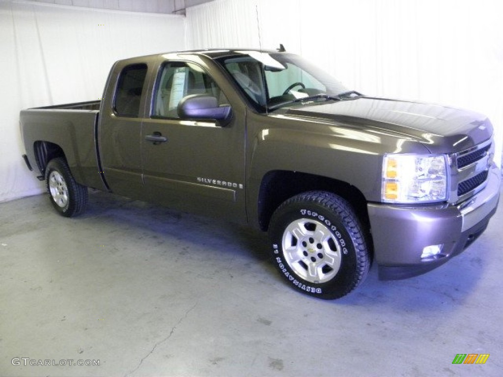 Desert Brown Metallic Chevrolet Silverado 1500