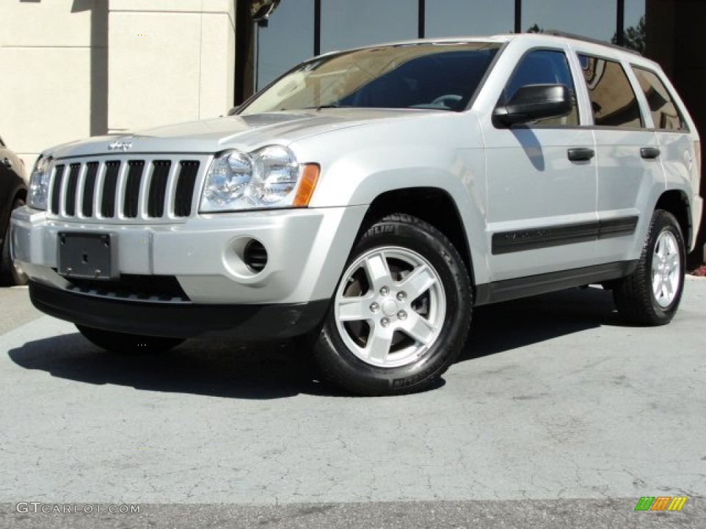 2006 Grand Cherokee Laredo - Bright Silver Metallic / Medium Slate Gray photo #2