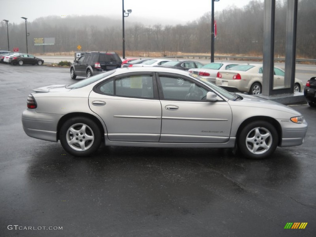 1998 Pontiac Grand Prix GT Sedan Exterior Photos