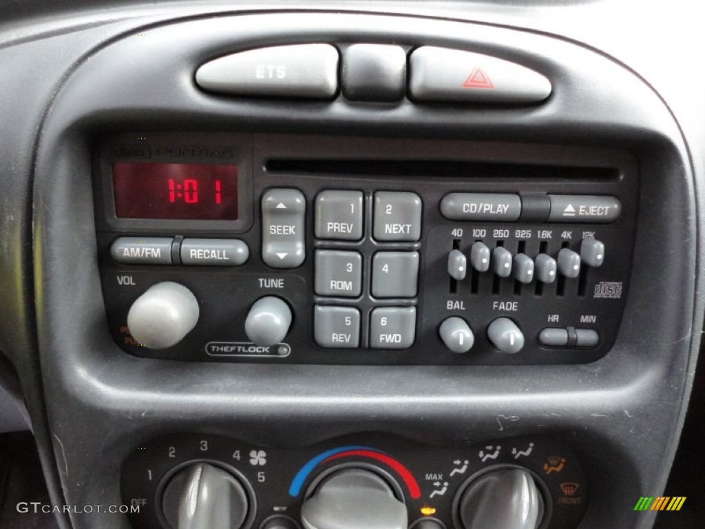 2000 Pontiac Grand Am SE Sedan Controls Photo #54790863
