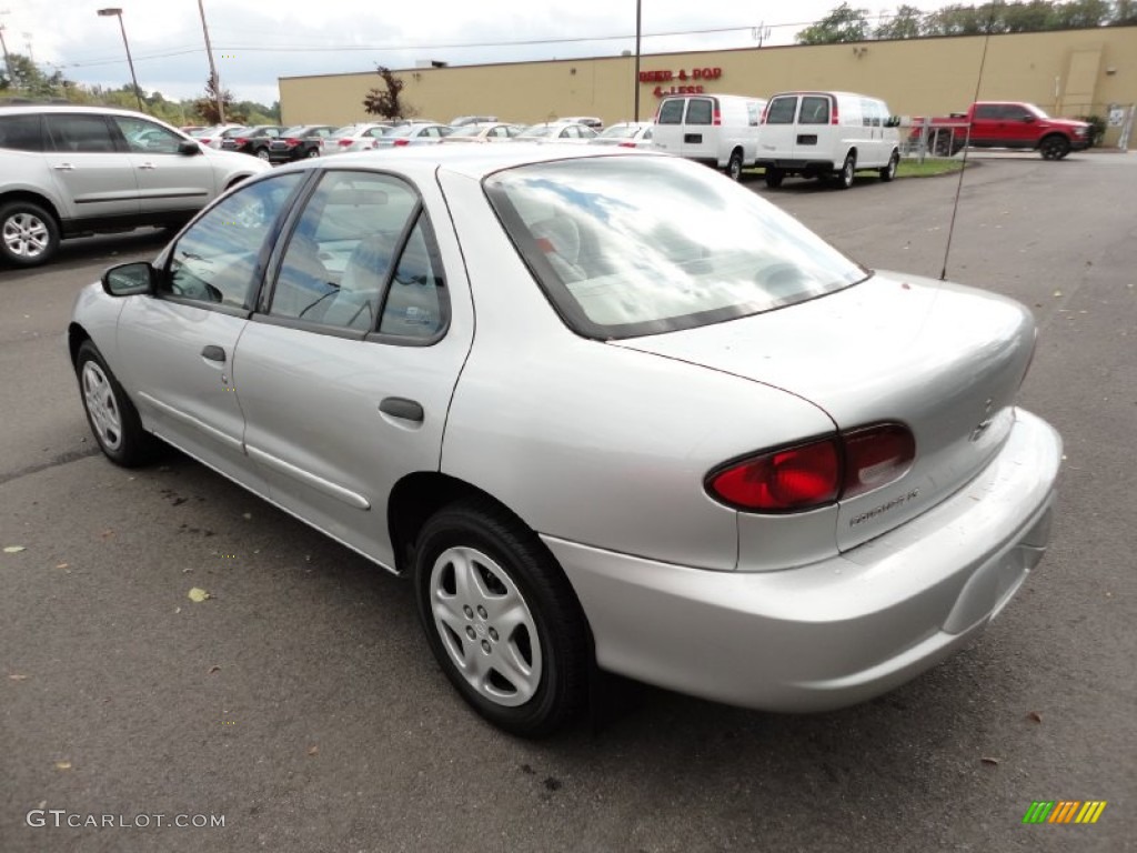 2001 Cavalier LS Sedan - Ultra Silver Metallic / Medium Gray photo #5