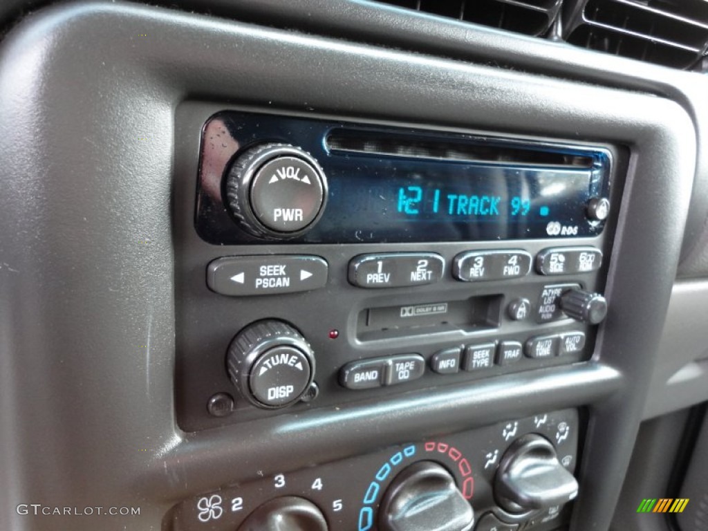 2002 Chevrolet Venture LT Audio System Photo #54791088