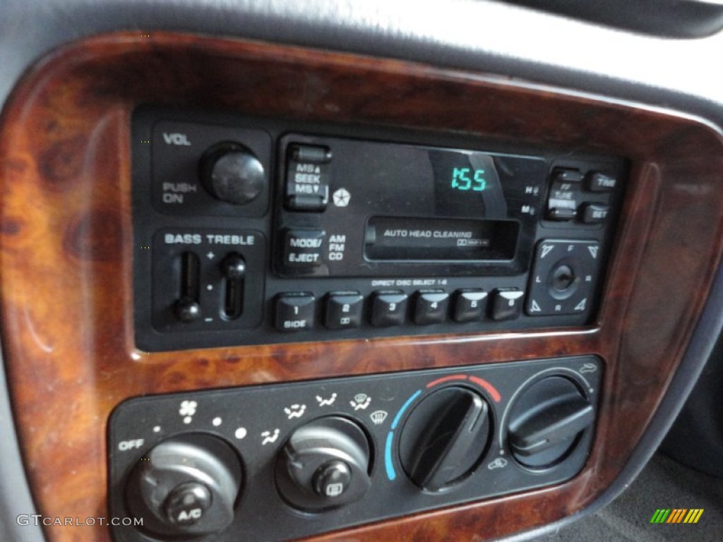 1997 Chrysler Sebring JXi Convertible Audio System Photo #54791175