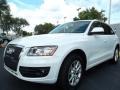 Ibis White - Q5 2.0T quattro Photo No. 14