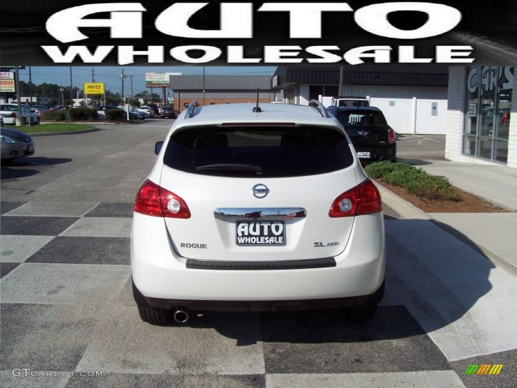 2011 Rogue SL AWD - Pearl White / Gray photo #3