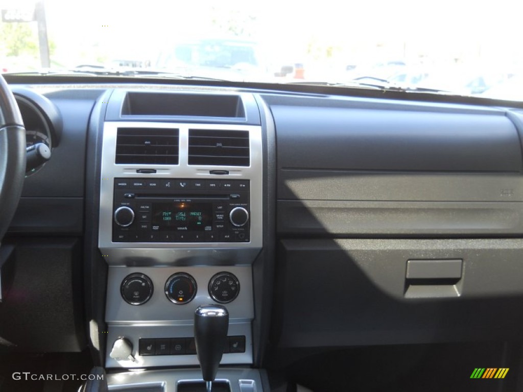 2007 Nitro R/T 4x4 - Sunburst Orange Pearl / Dark Slate Gray photo #20