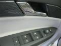Silver Pearl - VUE XR AWD Photo No. 12