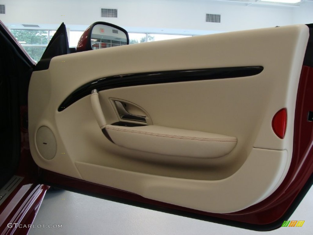 2012 Maserati GranTurismo Convertible GranCabrio Pearl Beige Door Panel Photo #54801859
