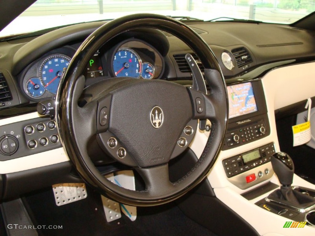 2012 Maserati GranTurismo Convertible GranCabrio Pearl Beige Steering Wheel Photo #54801919