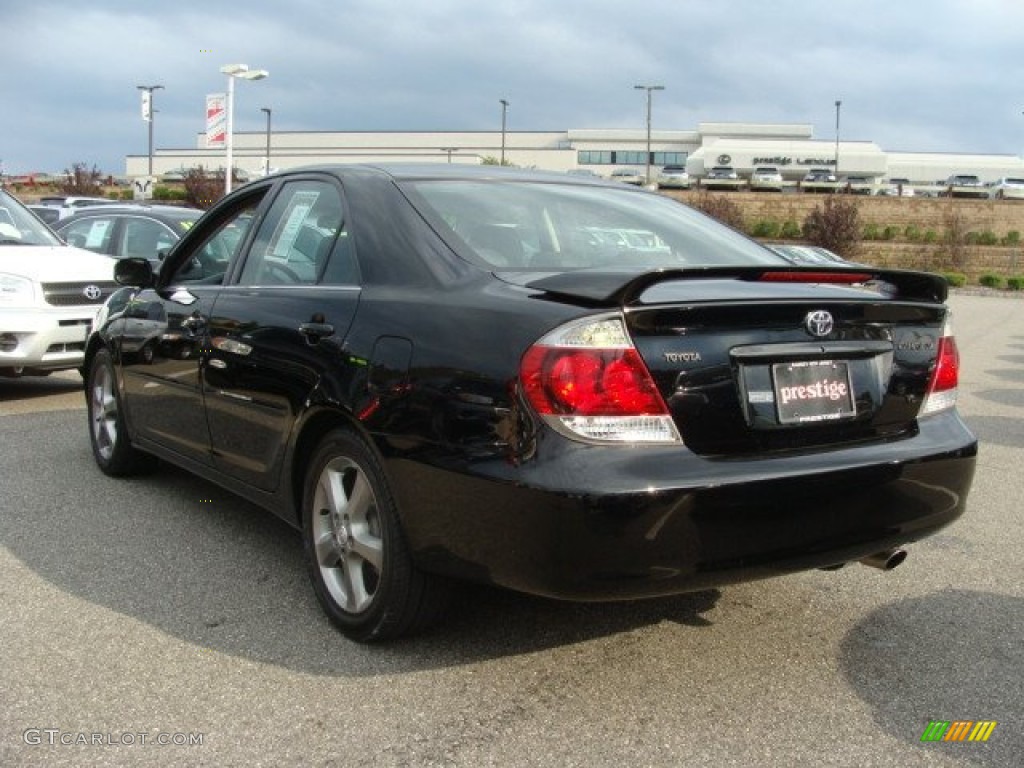 2006 Camry SE V6 - Black / Dark Charcoal photo #4