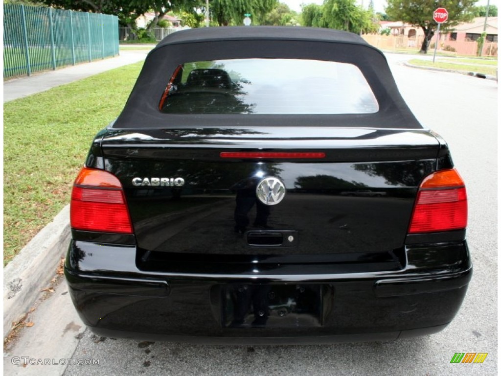 2002 Cabrio GLS - Black / Beige photo #20
