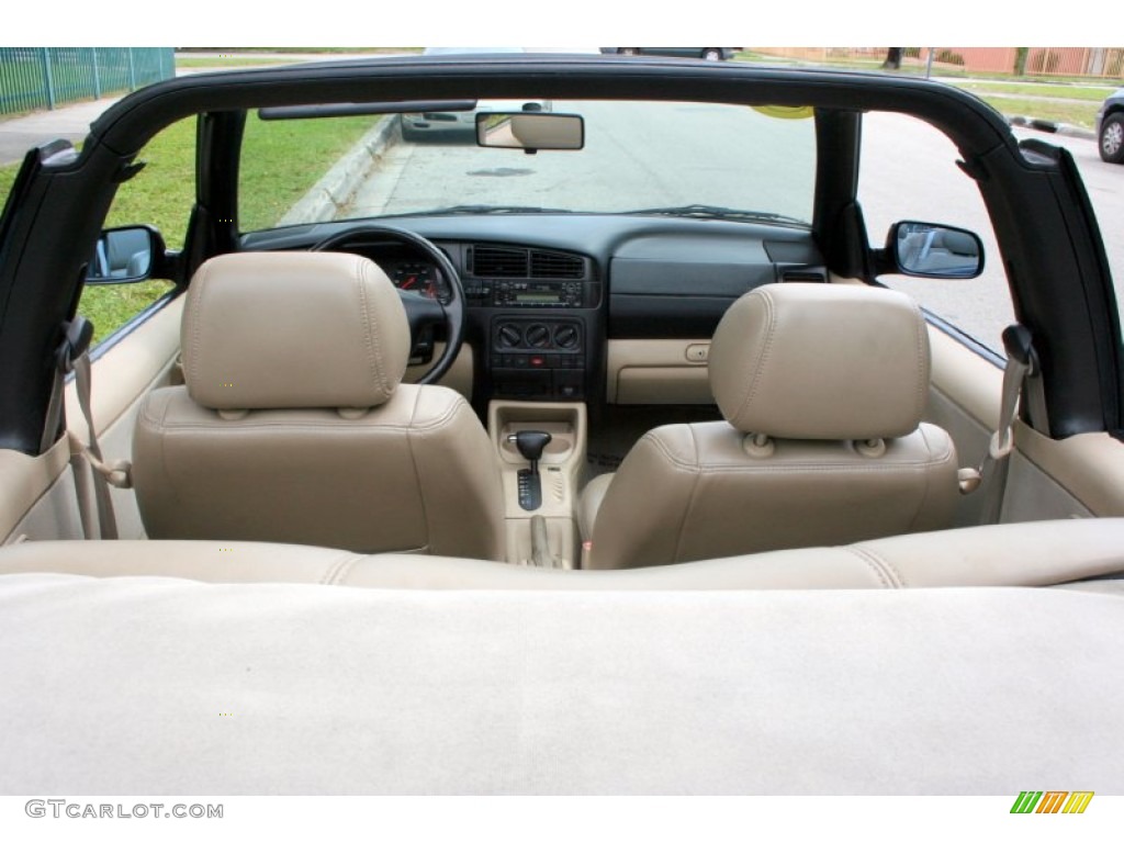 2002 Cabrio GLS - Black / Beige photo #55