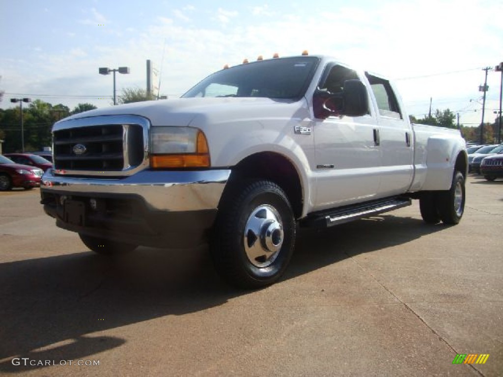 2001 F350 Super Duty XLT Crew Cab 4x4 Dually - Oxford White / Medium Graphite photo #1