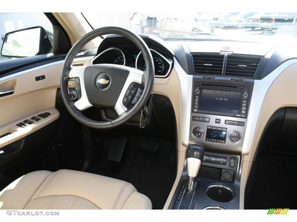 2009 Chevrolet Traverse LTZ AWD Cashmere/Ebony Dashboard Photo #54805954