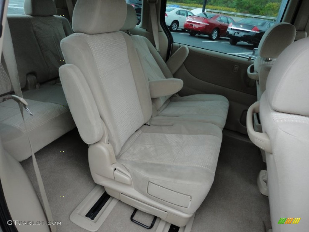 2004 MPV LX - Rally White / Beige photo #15