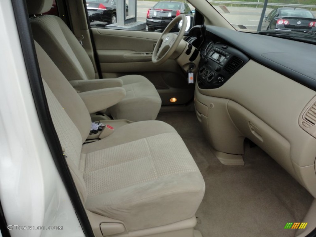 2004 MPV LX - Rally White / Beige photo #16