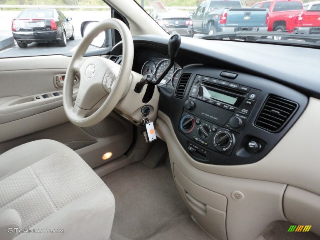 2004 MPV LX - Rally White / Beige photo #17