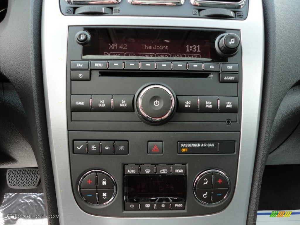 2012 GMC Acadia SLT AWD Controls Photo #54808033
