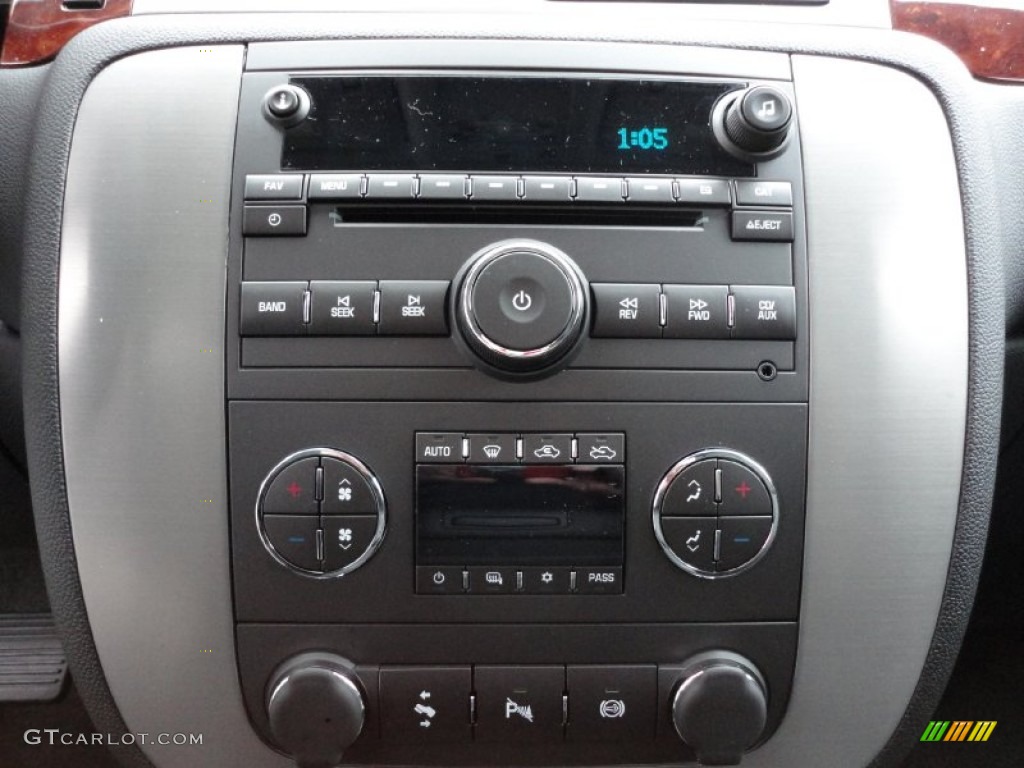 2012 GMC Sierra 3500HD SLT Crew Cab 4x4 Dually Controls Photo #54808162