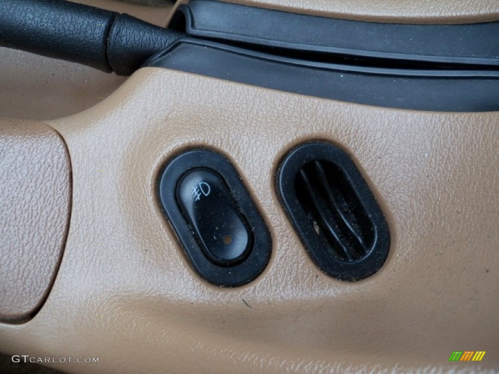 1996 Ford Mustang GT Coupe Controls Photos